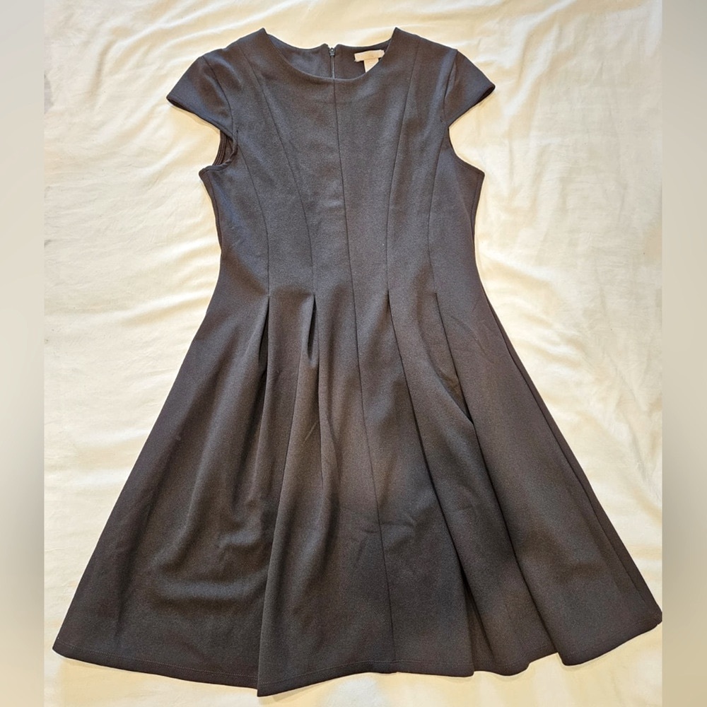H&M Pleated A-Line Knee-Length Dress